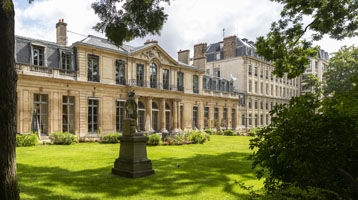 Hôtel de Rothelin-Charolais, Paris @ Service photographique de Matignon 